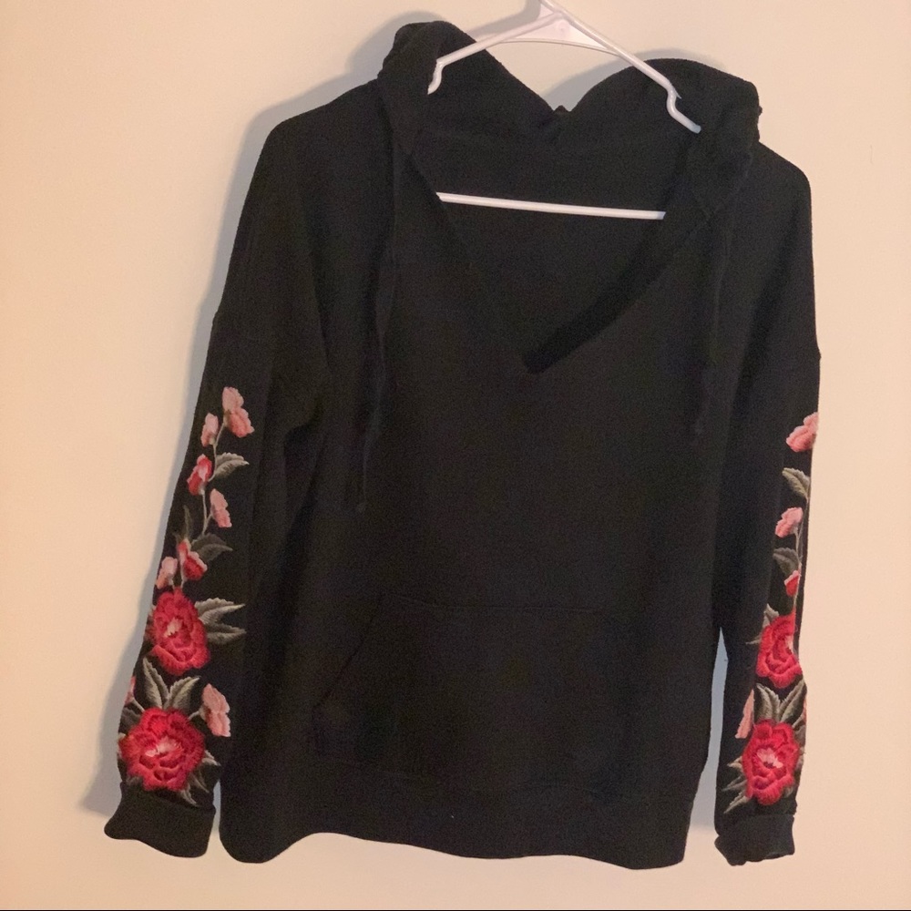 Ae Cropped Floral Embroidery Hoodie View 2